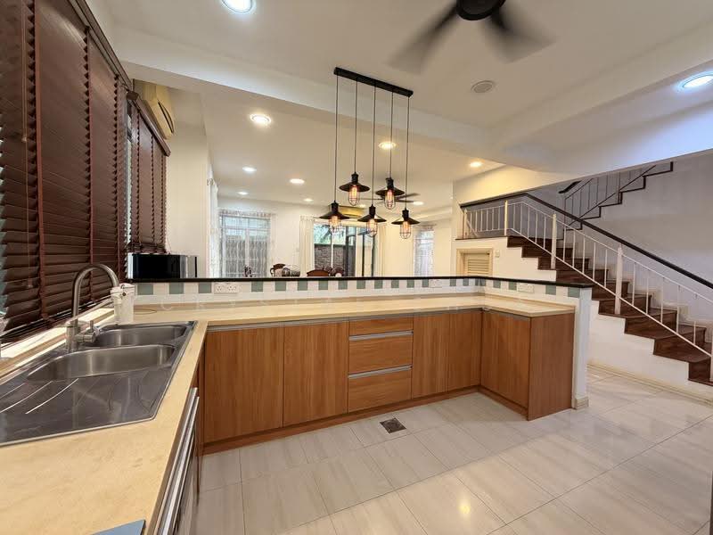 3-storey Terraced House for Rent in Adora (Desa Parkcity) - Crystal Chua - Kitchen - PropertyGuru.com.my