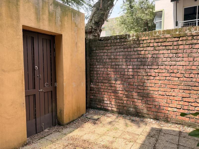 3-storey Terraced House for Rent in Adora (Desa Parkcity) - Crystal Chua - Courtyard Entrance - PropertyGuru.com.my