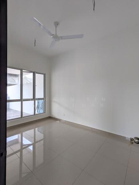1-storey Terraced House for Sale in Bangi (Selangor) - ILHAAM BIN AB RAHMAN - Master Bedroom - PropertyGuru.com.my