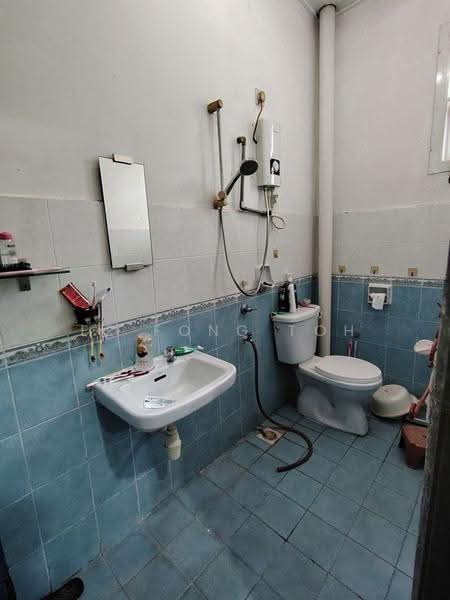 Rumah Teres 2-Tingkat untuk Dijual di Taman Nusa Indah (Iskandar Puteri (Nusajaya)) - Ee Fong Toh - Bathroom - PropertyGuru.com.my