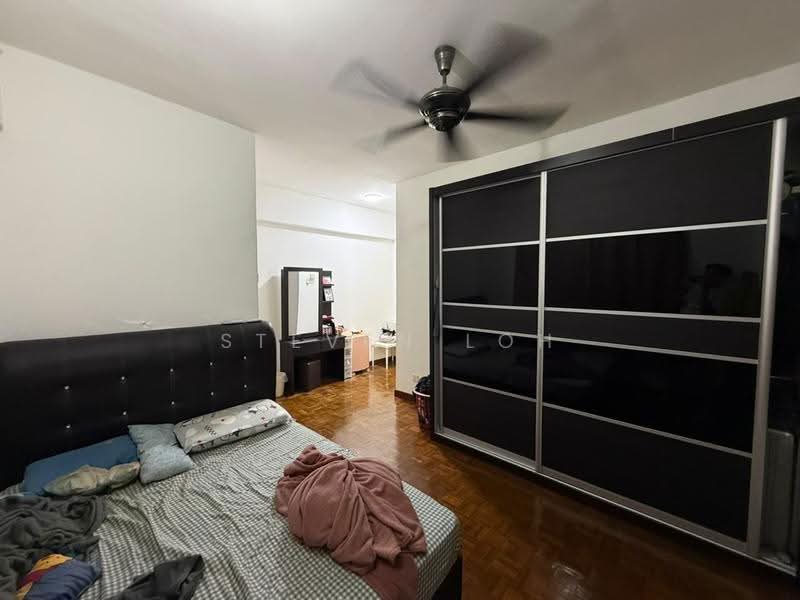 Pangsapuri untuk Dijual di Permas Ville Apartment - Steven Loh - Bedroom - PropertyGuru.com.my