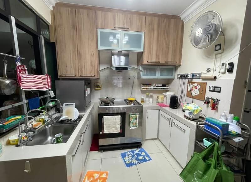 Kondominium untuk Dijual di One Damansara - Eva Yap - Kitchen - PropertyGuru.com.my