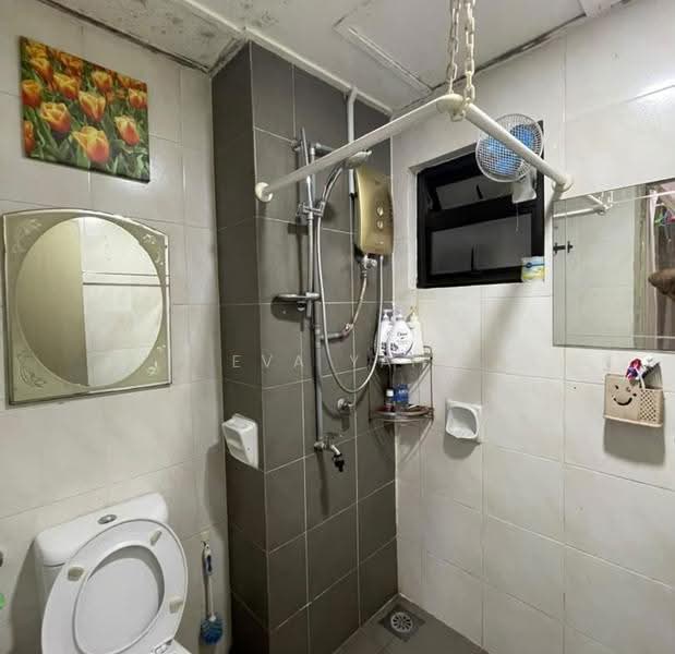 Kondominium untuk Dijual di One Damansara - Eva Yap - Bathroom - PropertyGuru.com.my