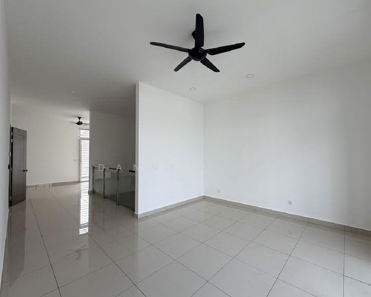 Rumah Teres 3-Tingkat untuk Dijual di Taman Bukit Serdang (Seri Kembangan) - Danny Voon - Interior - PropertyGuru.com.my