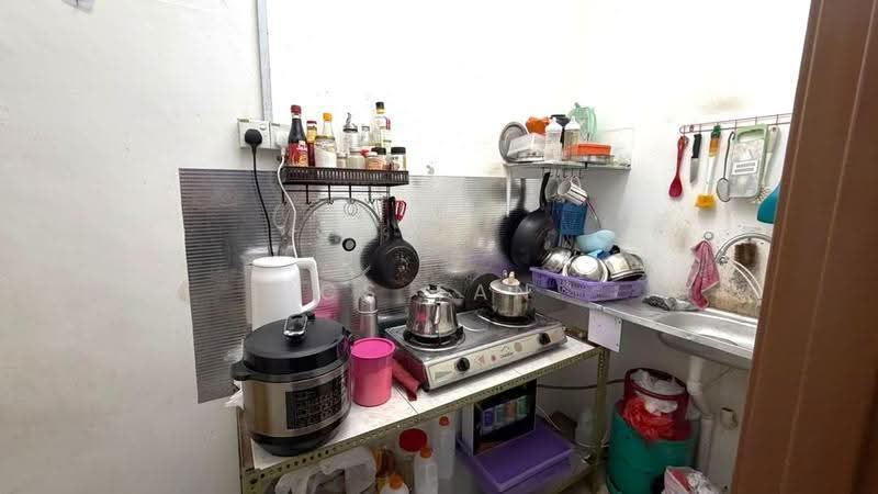 Terrace Factory for Sale in Segamat (Johor) - CS Tan - Kitchen - PropertyGuru.com.my