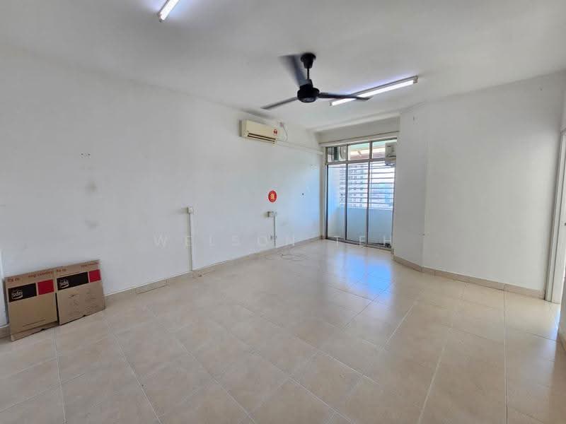 Pangsapuri untuk Dijual di Ixora Heights Apartment - Welson Teh - Living Room - PropertyGuru.com.my