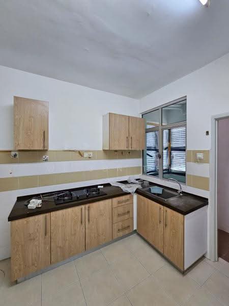 Pangsapuri untuk Dijual di Ixora Heights Apartment - Welson Teh - Kitchen - PropertyGuru.com.my