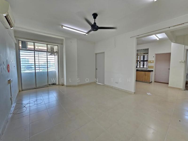 Pangsapuri untuk Dijual di Ixora Heights Apartment - Welson Teh - Living Room - PropertyGuru.com.my