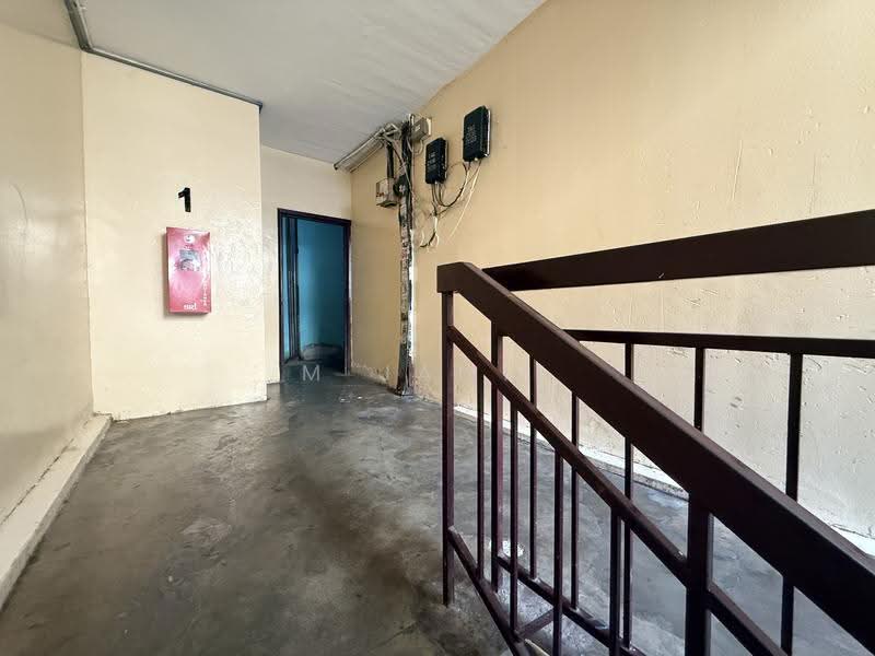 Flat for Sale at Pandan Mewah - M Jamil Ali - Corridor - PropertyGuru.com.my