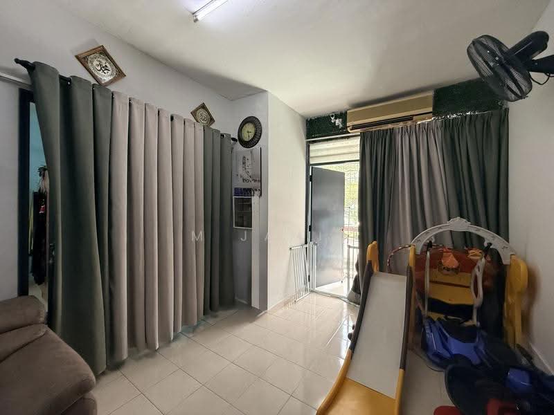 Flat for Sale at Pandan Mewah - M Jamil Ali - Living Room - PropertyGuru.com.my