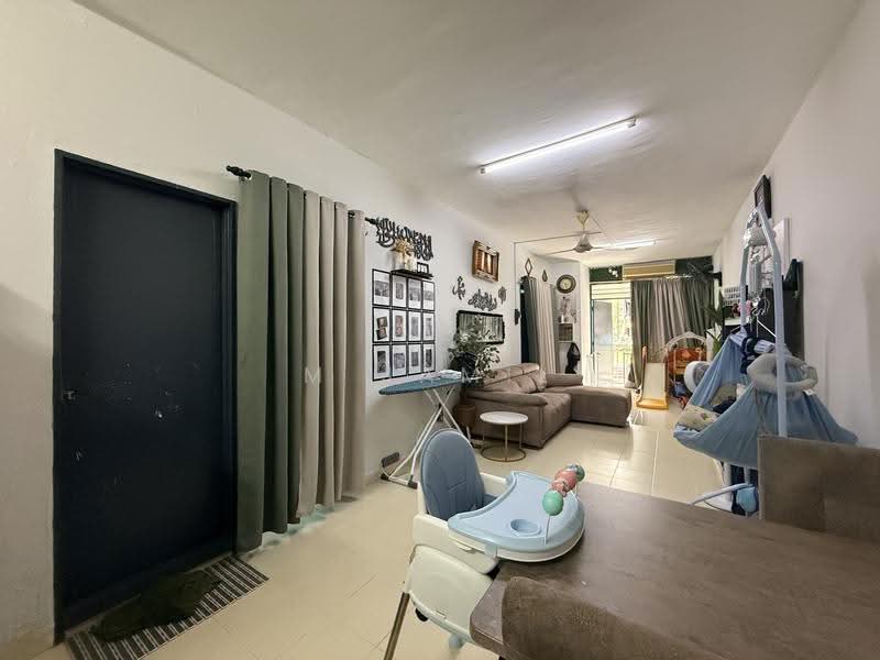 Flat for Sale at Pandan Mewah - M Jamil Ali - Living Room - PropertyGuru.com.my