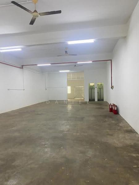 Terrace Factory for Rent in Taman Perindustrian Tampoi (Tampoi) - Daniel Yong - Interior - PropertyGuru.com.my