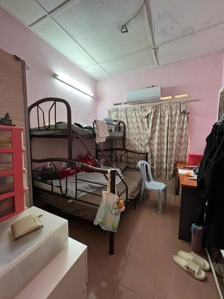 1-storey Terraced House for Sale in Taman Kapar (Kapar) - Daniel Kok - Bedroom - PropertyGuru.com.my