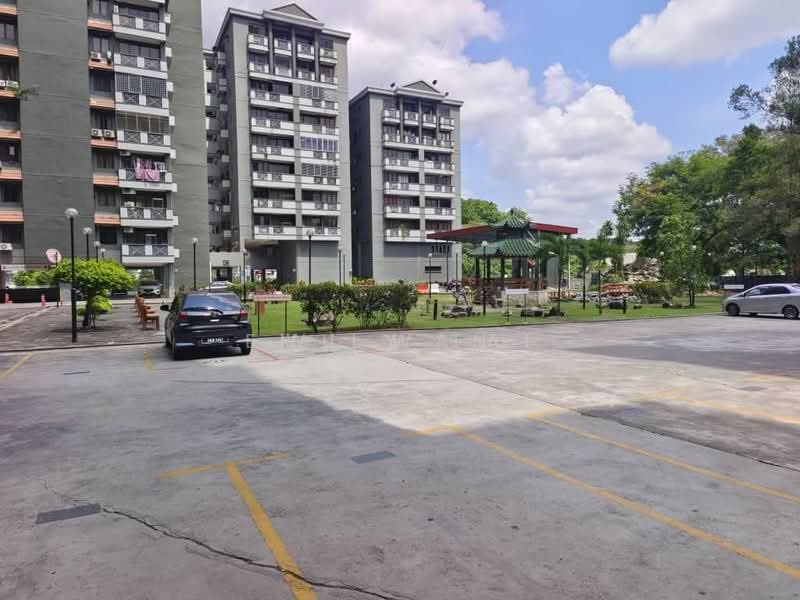 Pangsapuri untuk Dijual di Mutiara Serdang (Turf View) - WL Wan - Exterior - PropertyGuru.com.my