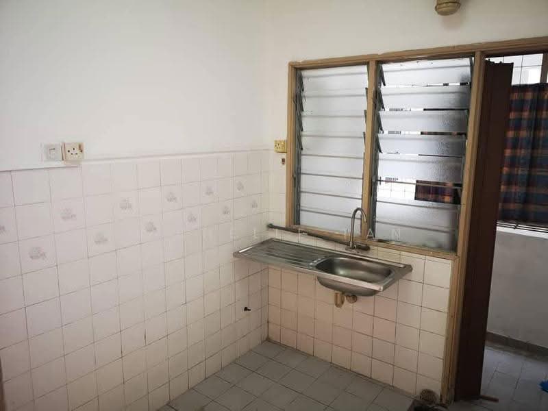 Kondominium untuk Dijual di Gemilang Indah - Michelle Tan - Kitchen - PropertyGuru.com.my