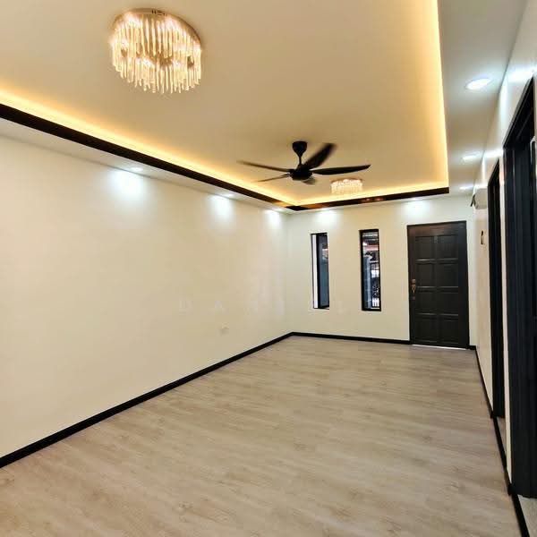 Rumah Teres 1-Tingkat untuk Dijual di Ulu Tiram (Johor) - Daniel Yong - Living Room - PropertyGuru.com.my