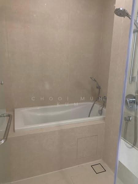 Service Residence for Sale at Pavilion Ceylon Hill - Chooi Mun Kum - Bathroom - PropertyGuru.com.my