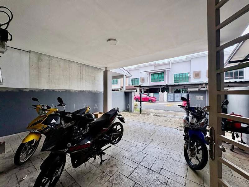 2-storey Terraced House for Sale in Shah Alam (Selangor) - Sariza Hartanah - Exterior - PropertyGuru.com.my