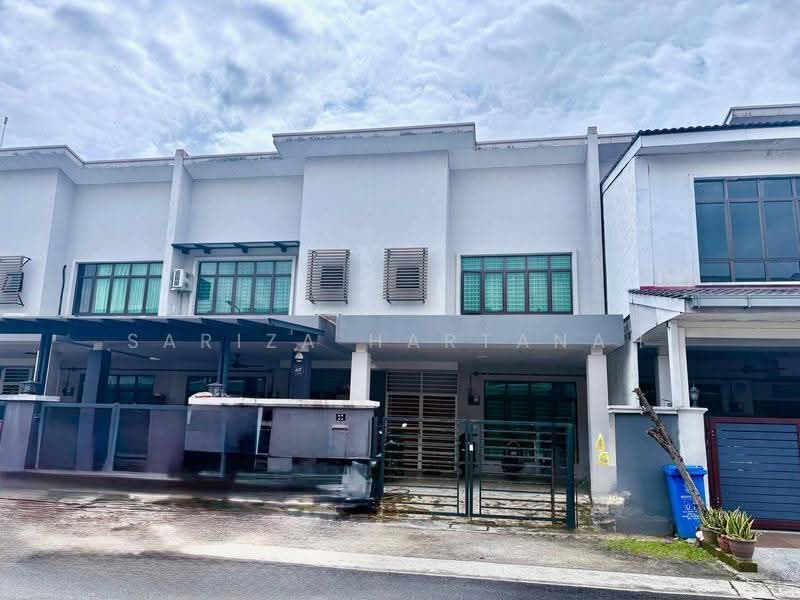 2-storey Terraced House for Sale in Shah Alam (Selangor) - Sariza Hartanah - Exterior - PropertyGuru.com.my