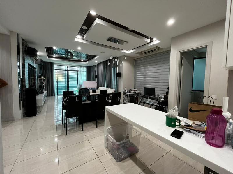 Kondominium untuk Dijual di The LIGHT COLLECTION II - Welson Teh - Living Room - PropertyGuru.com.my