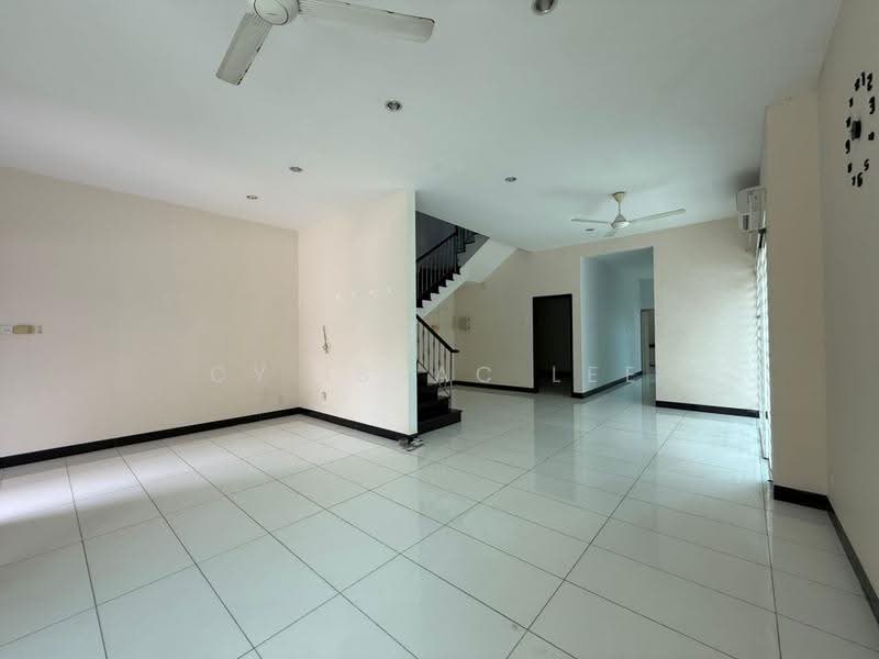 Semi-Detached House for Rent in Taman Tun Sardon (Gelugor) - Cy Issac Lee - Living Room - PropertyGuru.com.my
