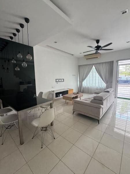 Rumah Teres 2-Tingkat untuk Disewa di Bandar Bukit Raja (Klang) - Abby Woo - Living Room - PropertyGuru.com.my