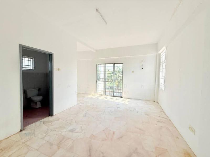 Bungalow House untuk Dijual di Taman Pantai Sepang Putra (Sepang) - Fauzan bin Sahrom - Bathroom - PropertyGuru.com.my