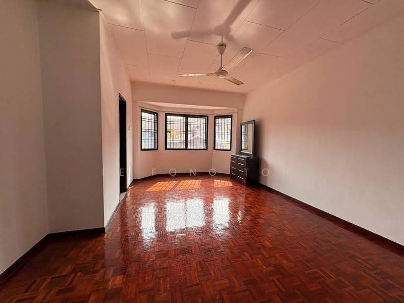Rumah Teres 2-Tingkat untuk Dijual di Taman Mount Austin (Tebrau) - Ee Fong Toh - Living Room - PropertyGuru.com.my