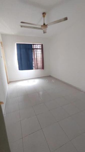 Pangsapuri untuk Disewa di Mentari Court - Eason Hong - room - PropertyGuru.com.my