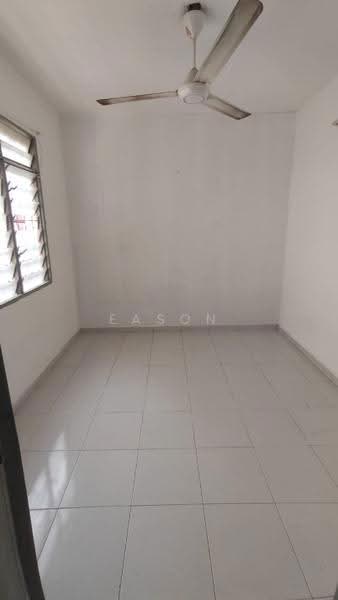 Pangsapuri untuk Disewa di Mentari Court - Eason Hong - room - PropertyGuru.com.my