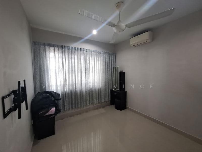 Rumah Teres 2-Tingkat untuk Dijual di Taman Taming Jaya (Balakong) - Vincent Vince - Bedroom - PropertyGuru.com.my
