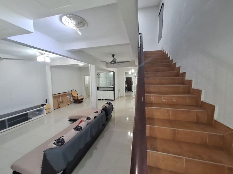 Rumah Teres 2-Tingkat untuk Dijual di Taman Taming Jaya (Balakong) - Vincent Vince - Living Room - PropertyGuru.com.my