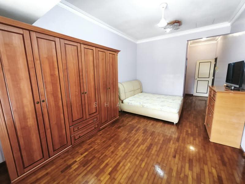 2-storey Terraced House for Sale in Taman Perling (Perling) - Shaun Tey - Bedroom - PropertyGuru.com.my