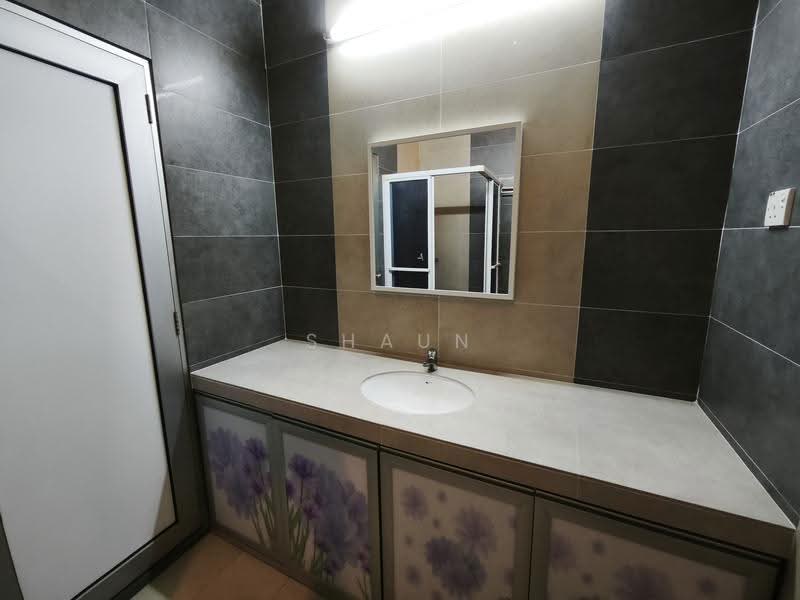 2-storey Terraced House for Sale in Taman Perling (Perling) - Shaun Tey - Bathroom - PropertyGuru.com.my