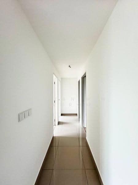 Kondominium untuk Dijual di M Adora - Fauzan bin Sahrom - Corridor - PropertyGuru.com.my