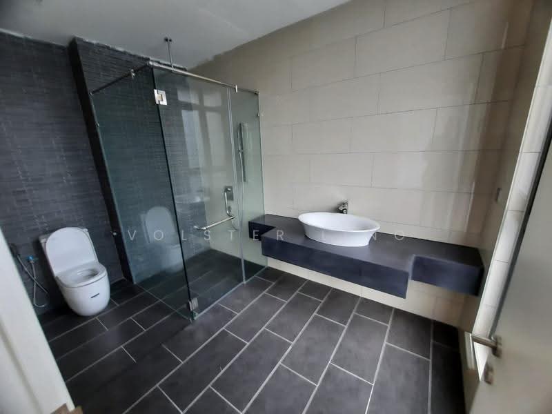 Rumah Teres 4-Tingkat untuk Dijual di Seri Kembangan (Selangor) - Volster Leng - Bathroom - PropertyGuru.com.my