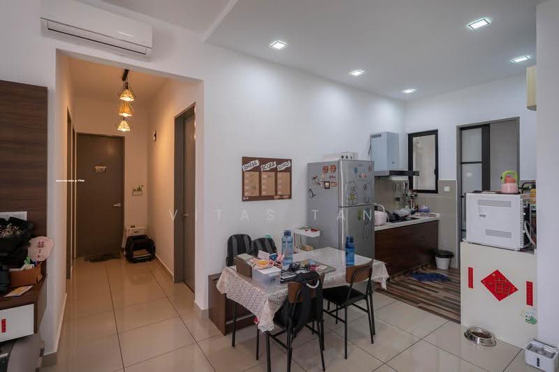 Kediaman Servis untuk Dijual di Zentro Residences Serviced Apartment - Vitas Tan - Kitchen - PropertyGuru.com.my