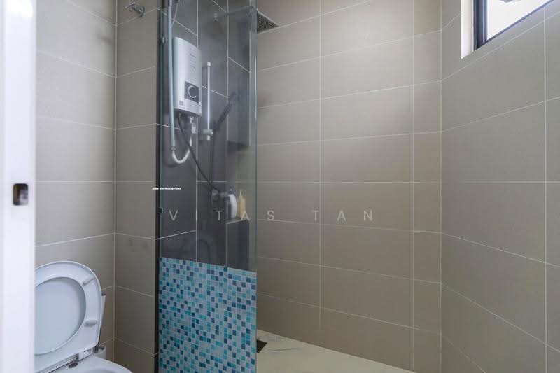 Kediaman Servis untuk Dijual di Zentro Residences Serviced Apartment - Vitas Tan - Bathroom - PropertyGuru.com.my