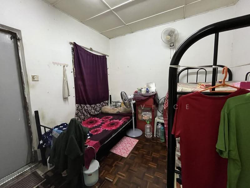 Rumah Teres 2-Tingkat untuk Dijual di Balakong (Cheras) - Vincent Vince - Bedroom - PropertyGuru.com.my