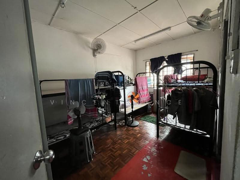 Rumah Teres 2-Tingkat untuk Dijual di Balakong (Cheras) - Vincent Vince - Bedroom - PropertyGuru.com.my