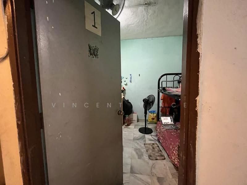 Rumah Teres 2-Tingkat untuk Dijual di Balakong (Cheras) - Vincent Vince - Bedroom - PropertyGuru.com.my