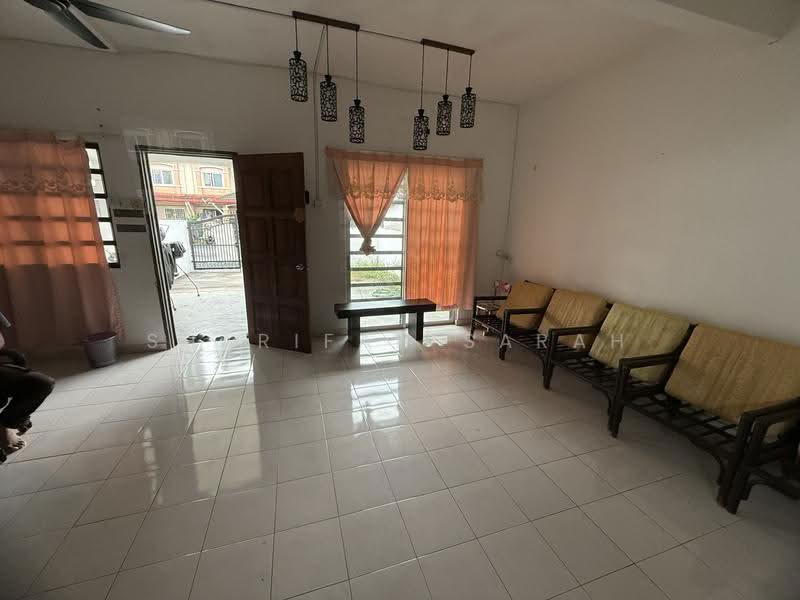 2-storey Terraced House for Sale in Saujana Puchong (Puchong) - Sharifah Sarah - Living Room - PropertyGuru.com.my
