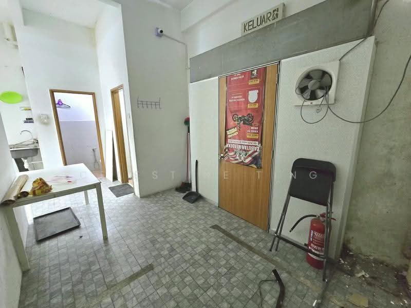 Shop for Rent in Taman Persiaran Bangi (Bandar Baru Bangi) - Celestine Ting - Interior - PropertyGuru.com.my