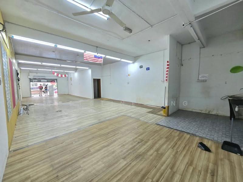 Shop for Rent in Taman Persiaran Bangi (Bandar Baru Bangi) - Celestine Ting - Interior - PropertyGuru.com.my