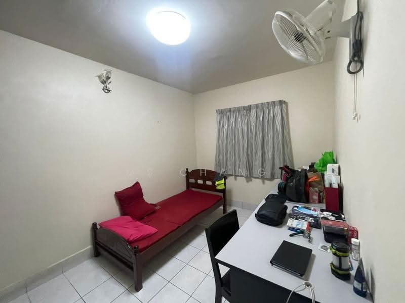Kondominium untuk Dijual di Greenlane Park - Ms Chang - Bedroom - PropertyGuru.com.my