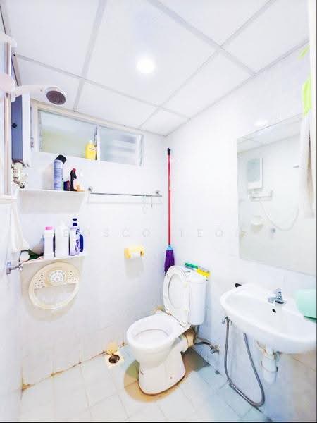 Apartment for Rent at The Ocean View (Bandar Sri Pinang) - Bosco Teoh - Bathroom - PropertyGuru.com.my