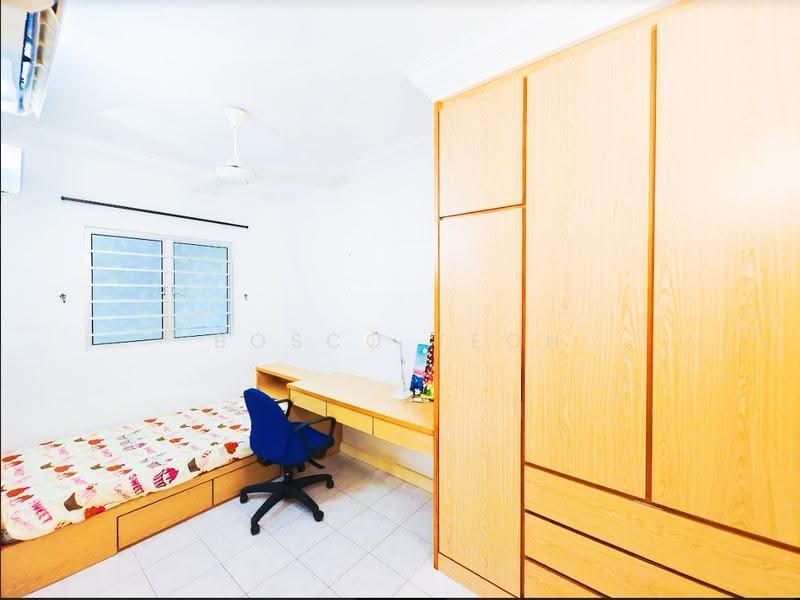 Apartment for Rent at The Ocean View (Bandar Sri Pinang) - Bosco Teoh - Bedroom - PropertyGuru.com.my