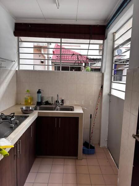 Rumah Teres 2-Tingkat untuk Dijual di TAMAN PUCHONG UTAMA (Puchong) - Shirlee Toh - Kitchen - PropertyGuru.com.my
