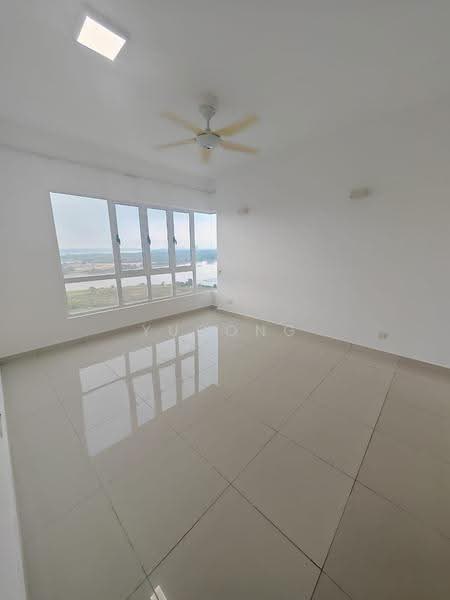 Kediaman Servis untuk Dijual di Tropez Residences - Yucong . - Living Room - PropertyGuru.com.my