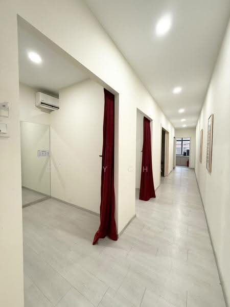 Shop / Office untuk Disewa di Taman Molek (Johor Bahru) - Cendy Chau - Corridor - PropertyGuru.com.my